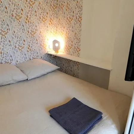 011 Grand Sunny Flat At Montorgeuil Parigi